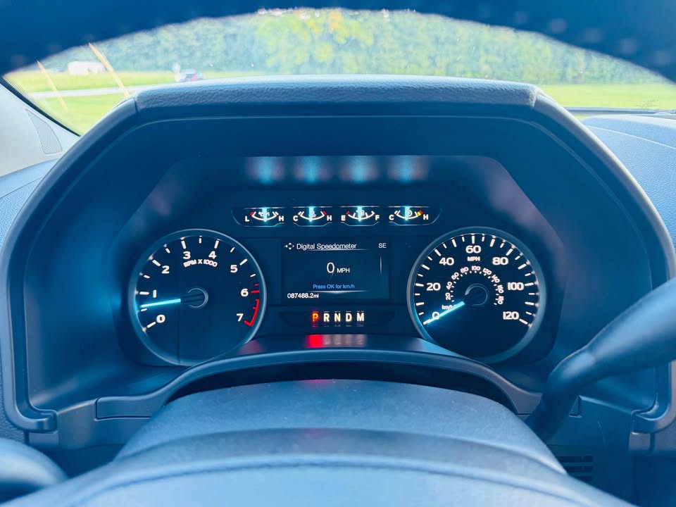Ford F150 SuperCrew Cab XLT (2018) - Gasoline
