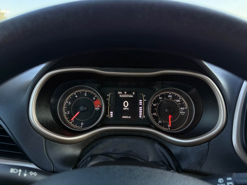 Jeep Cherokee Latitude Sport (2018) - Gasoline