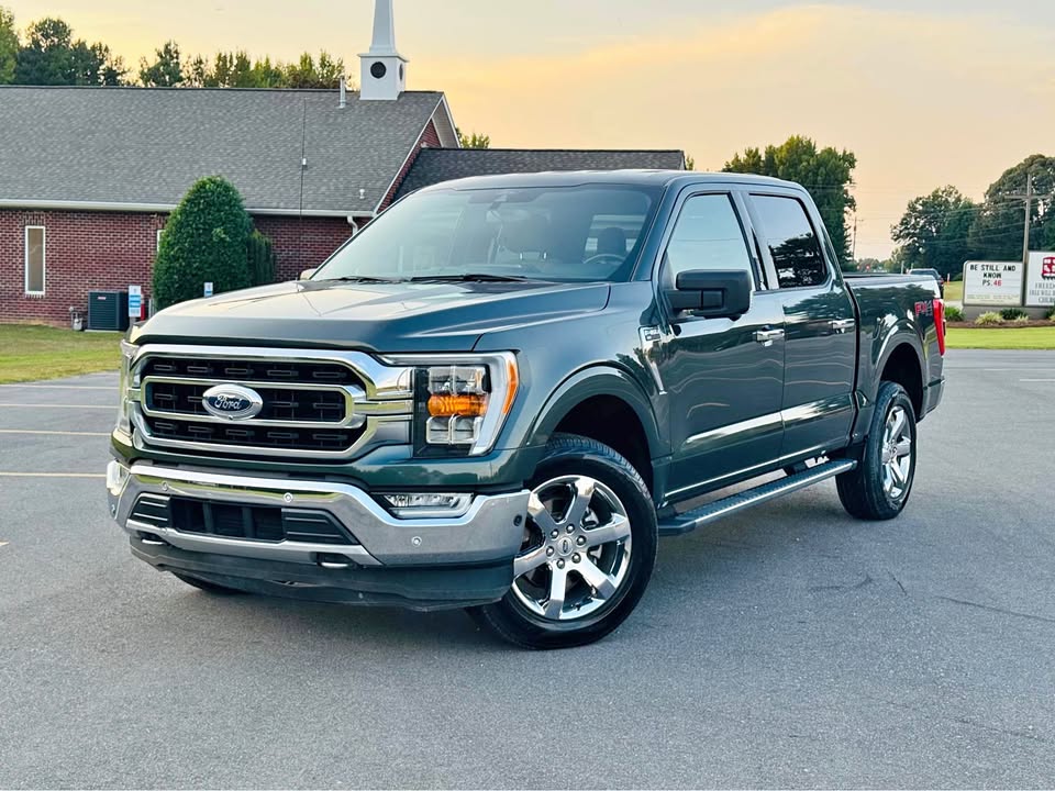 Ford F150 SuperCrew Cab XLT (2021) - Gasoline