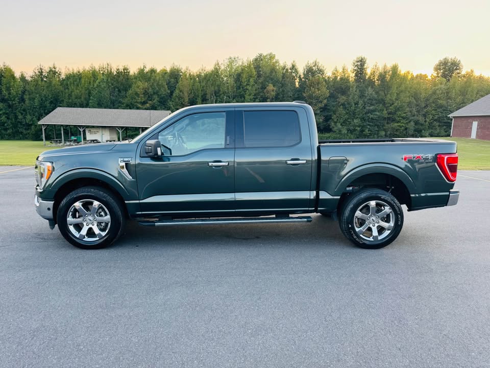 Ford F150 SuperCrew Cab XLT (2021) - Gasoline