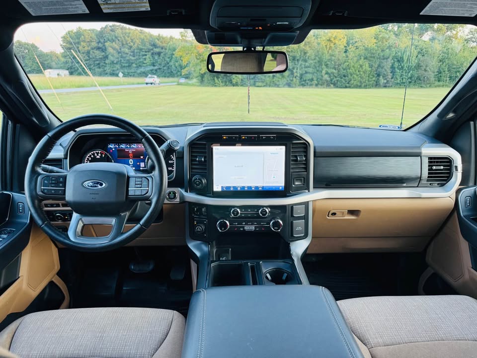 Ford F150 SuperCrew Cab XLT (2021) - Gasoline
