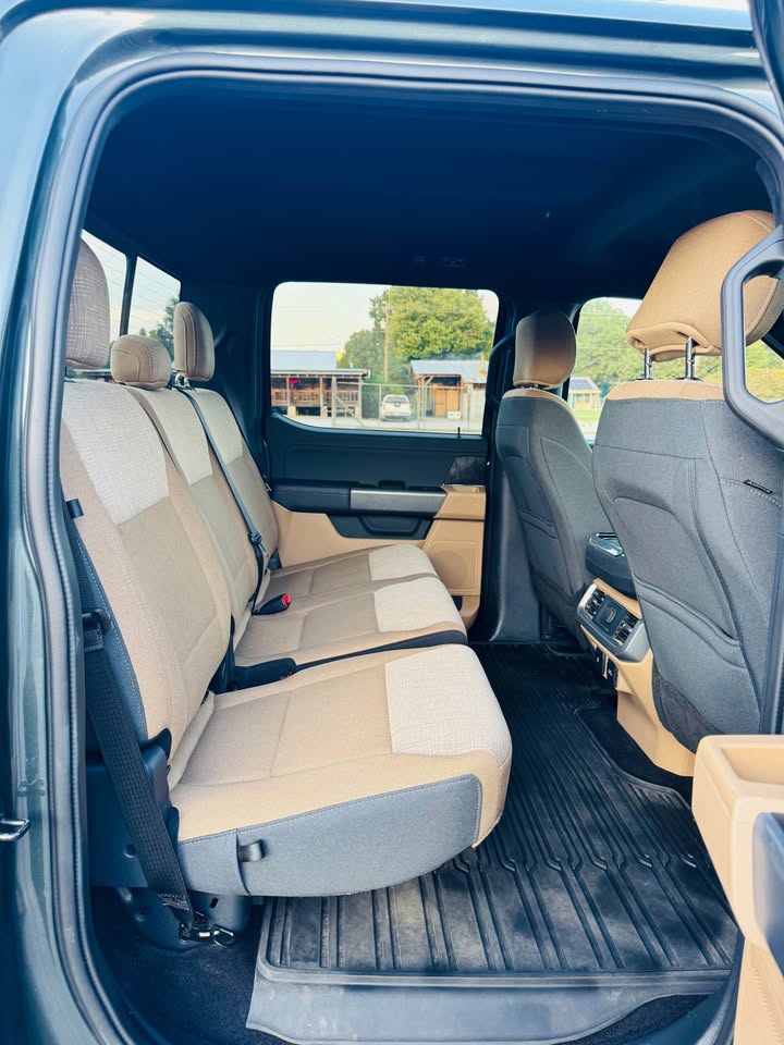 Ford F150 SuperCrew Cab XLT (2021) - Gasoline