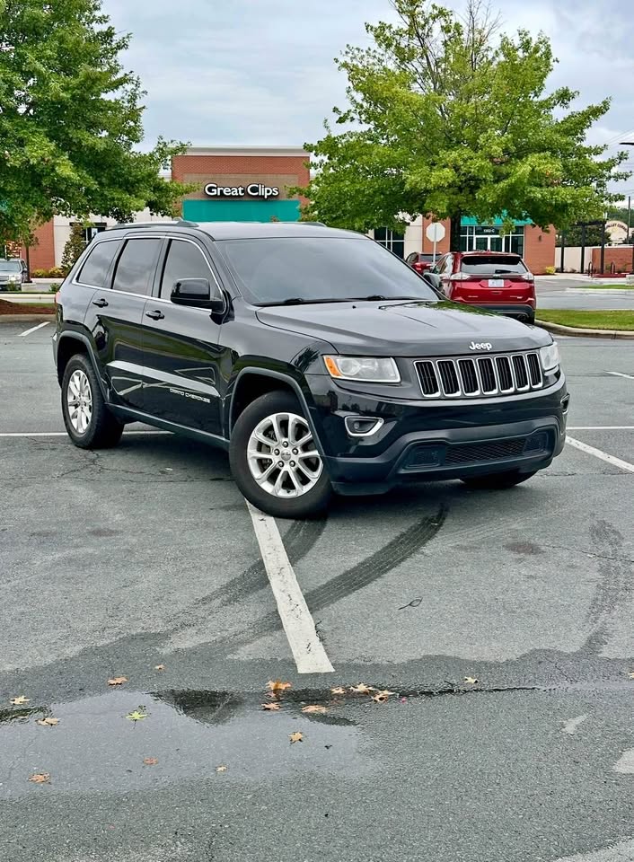 Jeep Grand Cherokee Laredo (2016) - Gasoline