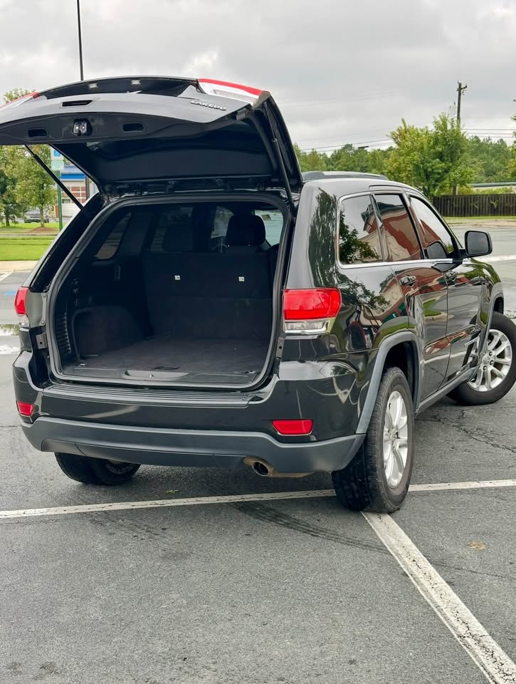 Jeep Grand Cherokee Laredo (2016) - Gasoline