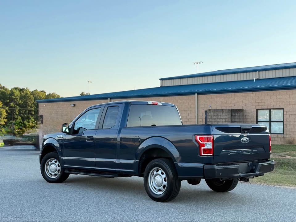 Ford F150 Super Cab XL (2018) - Gasoline