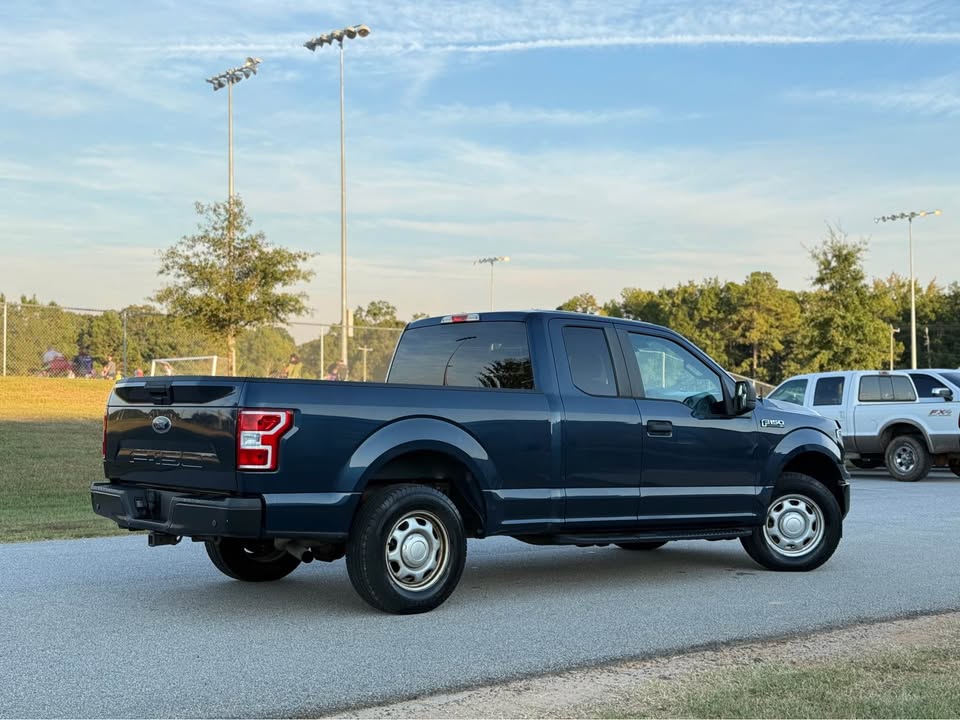 Ford F150 Super Cab XL (2018) - Gasoline