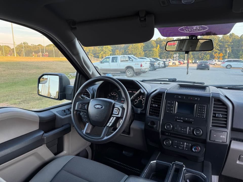 Ford F150 Super Cab XL (2018) - Gasoline