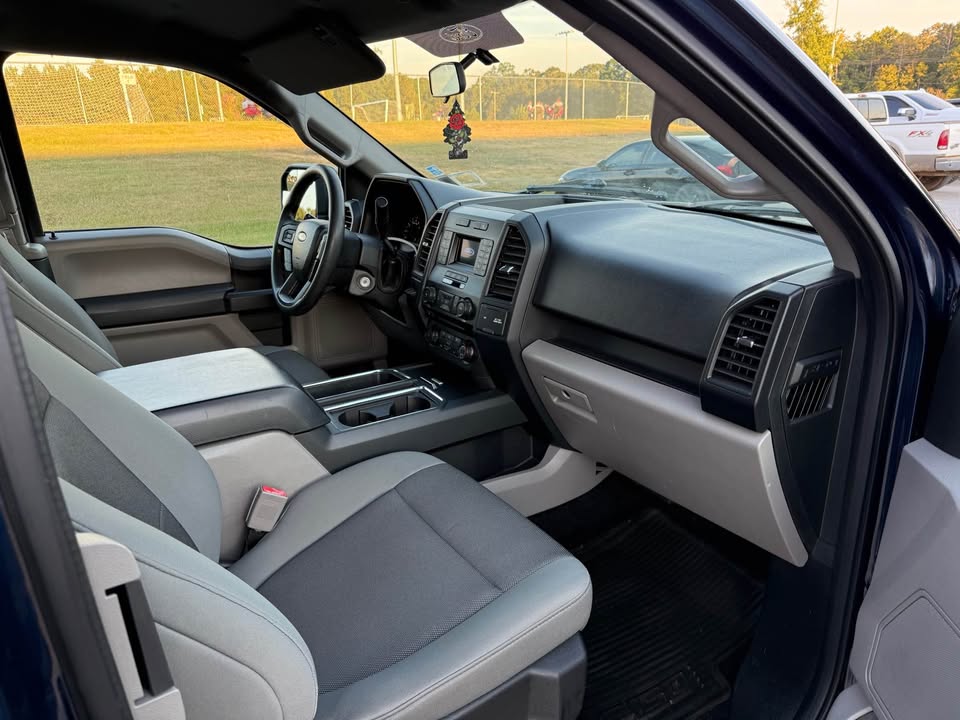Ford F150 Super Cab XL (2018) - Gasoline