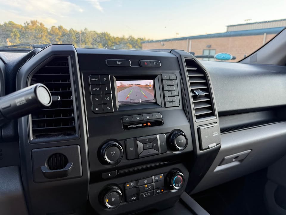Ford F150 Super Cab XL (2018) - Gasoline