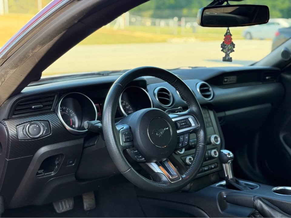 Ford Mustang (2020) - Gasoline