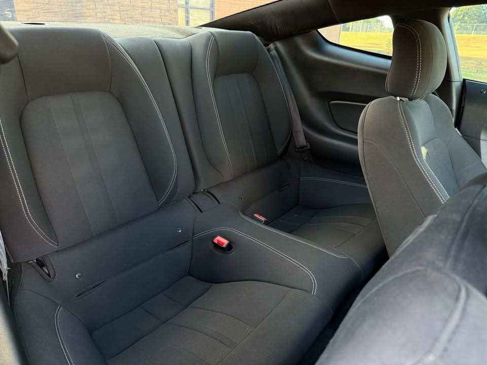 Ford Mustang (2020) - Gasoline