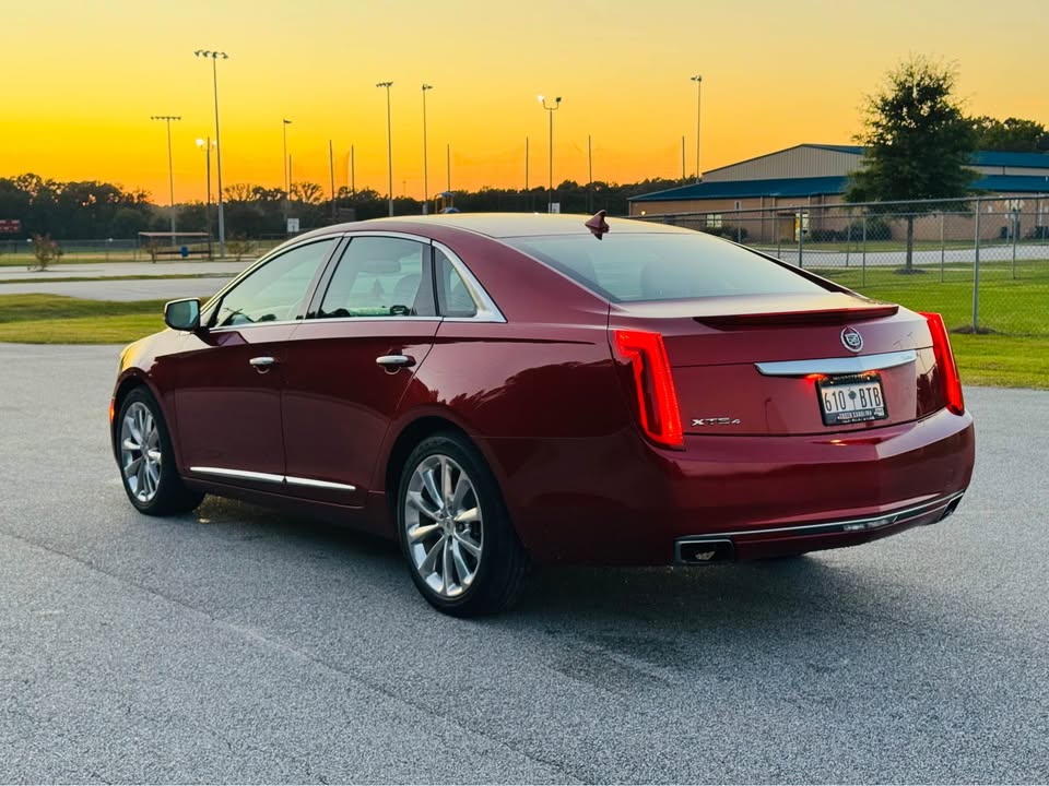 Cadillac XTS Premium Collection (2013) - Gasoline