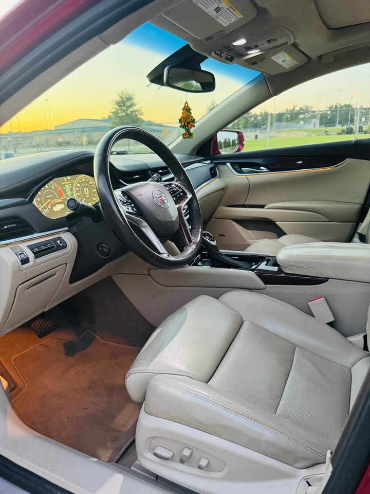 Cadillac XTS Premium Collection (2013) - Gasoline