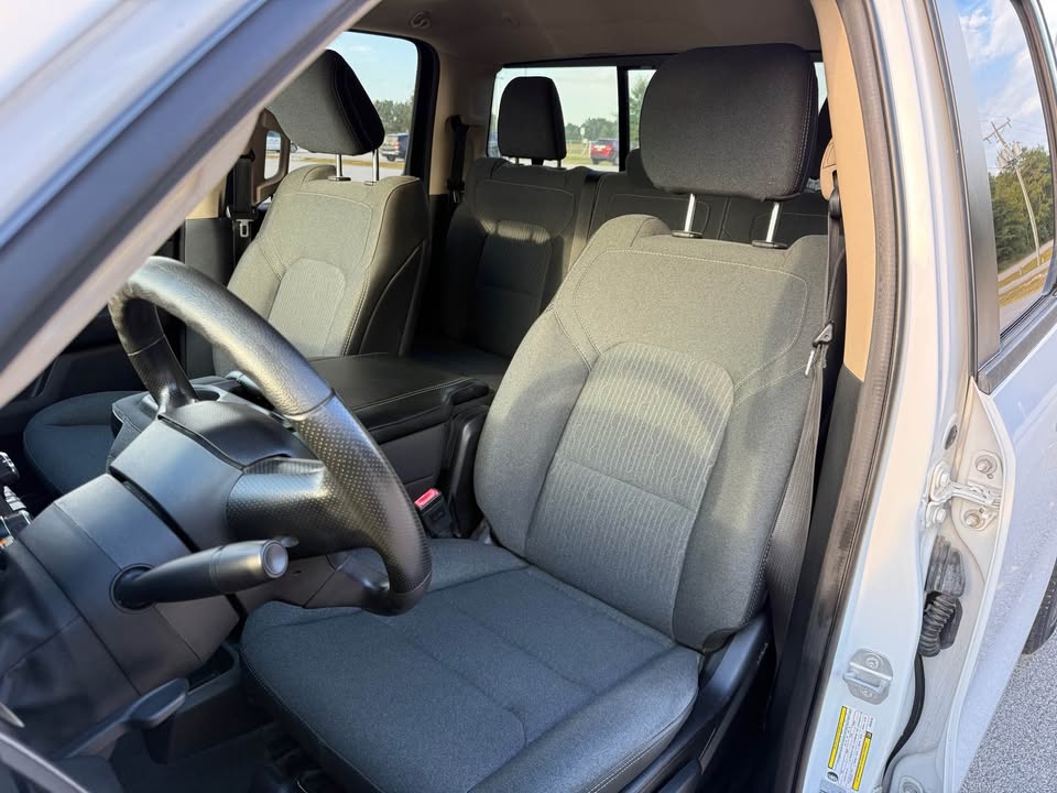 Ram 1500 Classic Tradesman Quad Cab (2019) - Gasoline