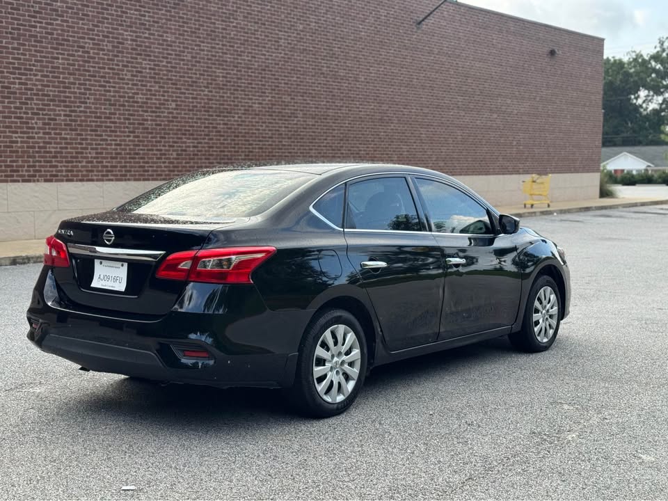 Nissan Sentra S (2018) - Gasoline