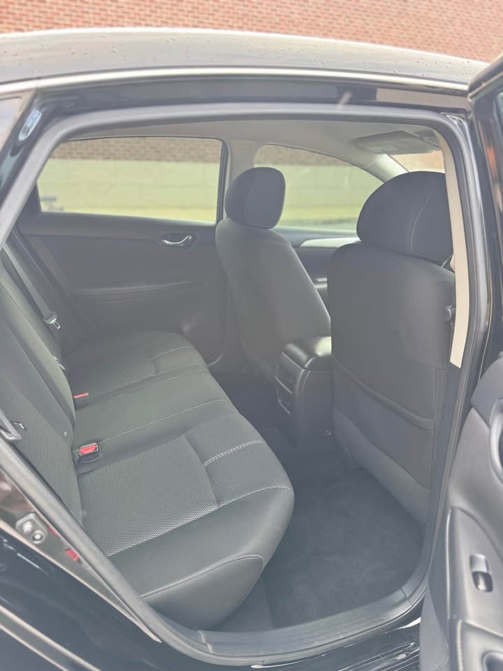Nissan Sentra S (2018) - Gasoline