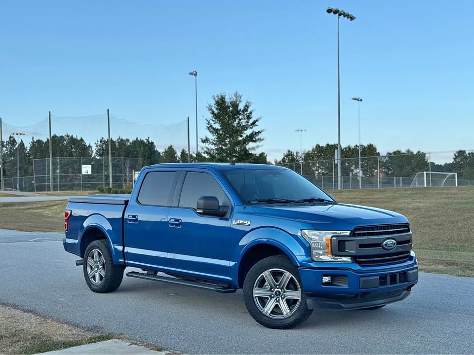 Ford F150 SuperCrew Cab XLT (2018) - Gasoline