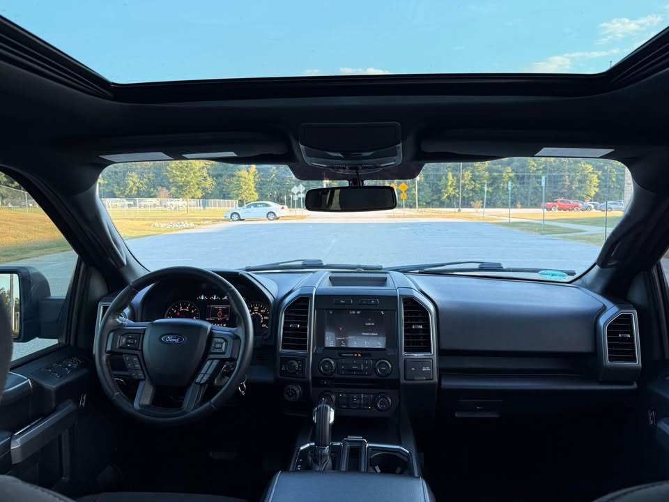 Ford F150 SuperCrew Cab XLT (2018) - Gasoline