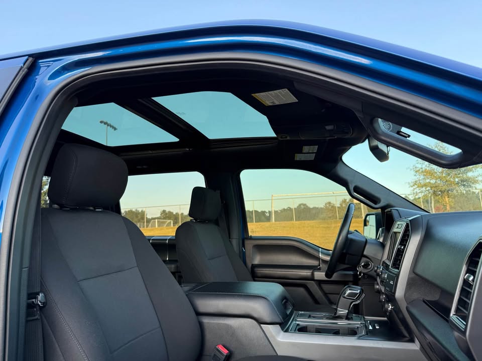 Ford F150 SuperCrew Cab XLT (2018) - Gasoline