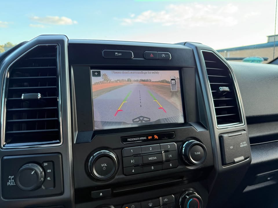 Ford F150 SuperCrew Cab XLT (2018) - Gasoline