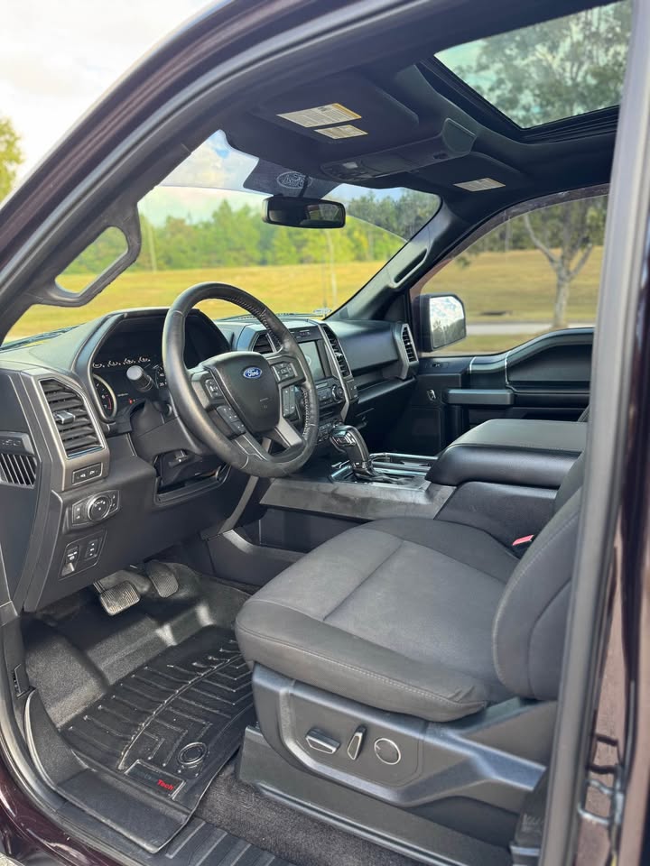 Ford F150 SuperCrew Cab XLT (2018) - Gasoline