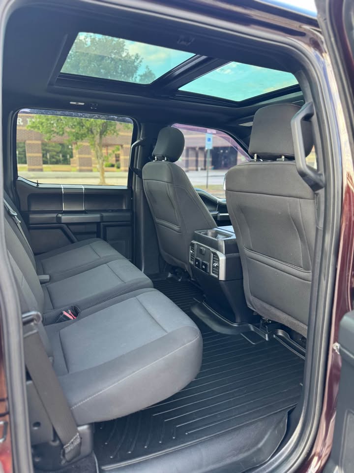Ford F150 SuperCrew Cab XLT (2018) - Gasoline