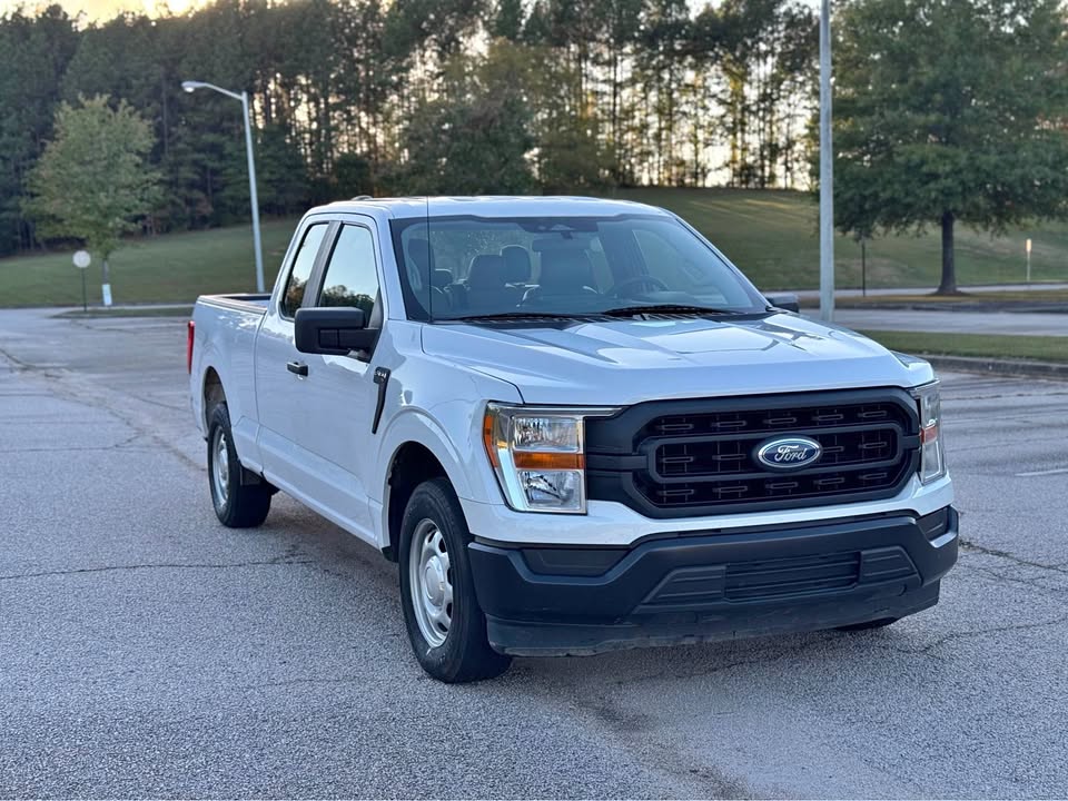 Ford F150 Super Cab XL (2021) - Gasoline