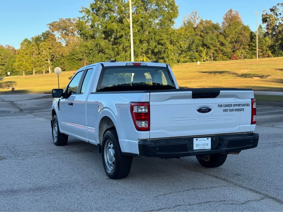 Ford F150 Super Cab XL (2021) - Gasoline