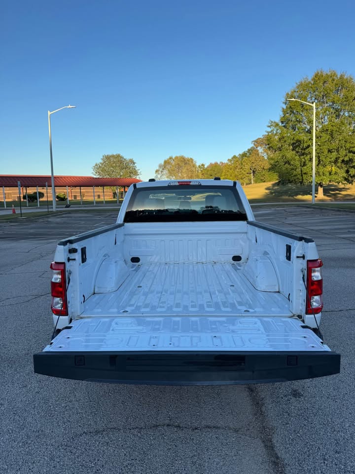Ford F150 Super Cab XL (2021) - Gasoline