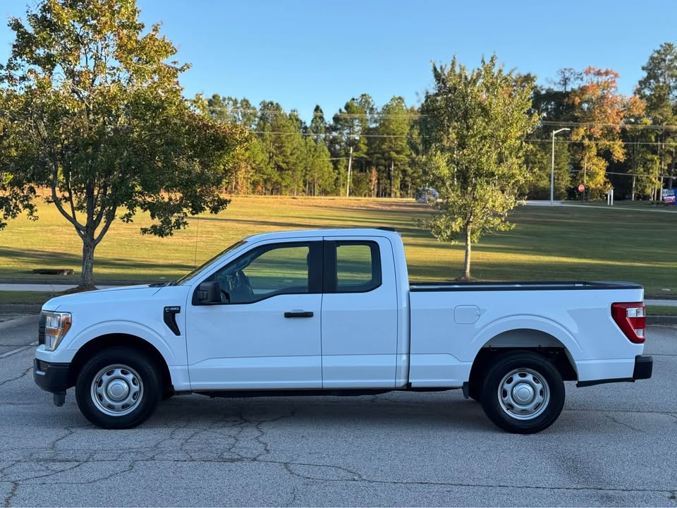 Ford F150 Super Cab XL (2021) - Gasoline