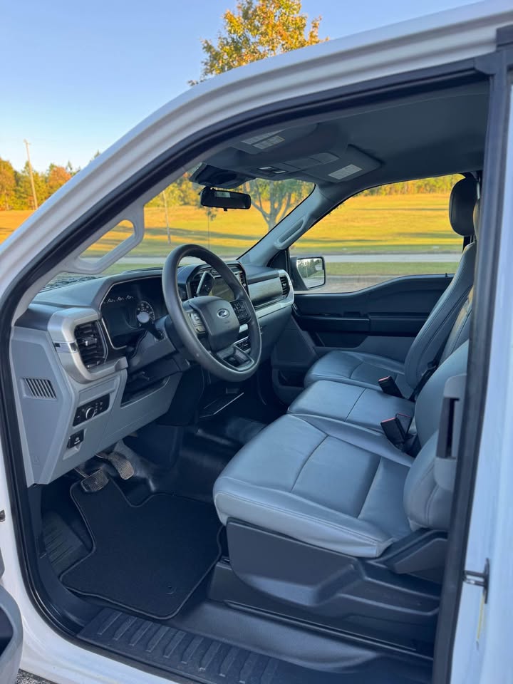 Ford F150 Super Cab XL (2021) - Gasoline