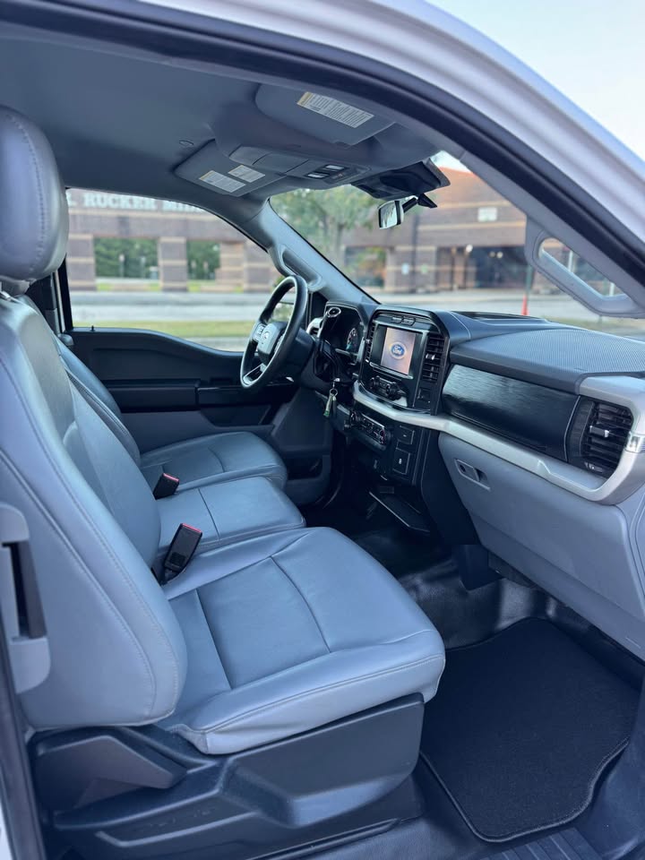 Ford F150 Super Cab XL (2021) - Gasoline