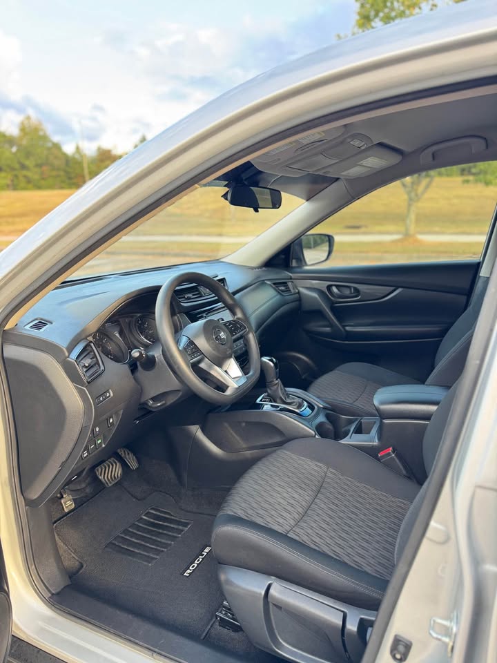 Nissan Rogue S (2020) - Gasoline