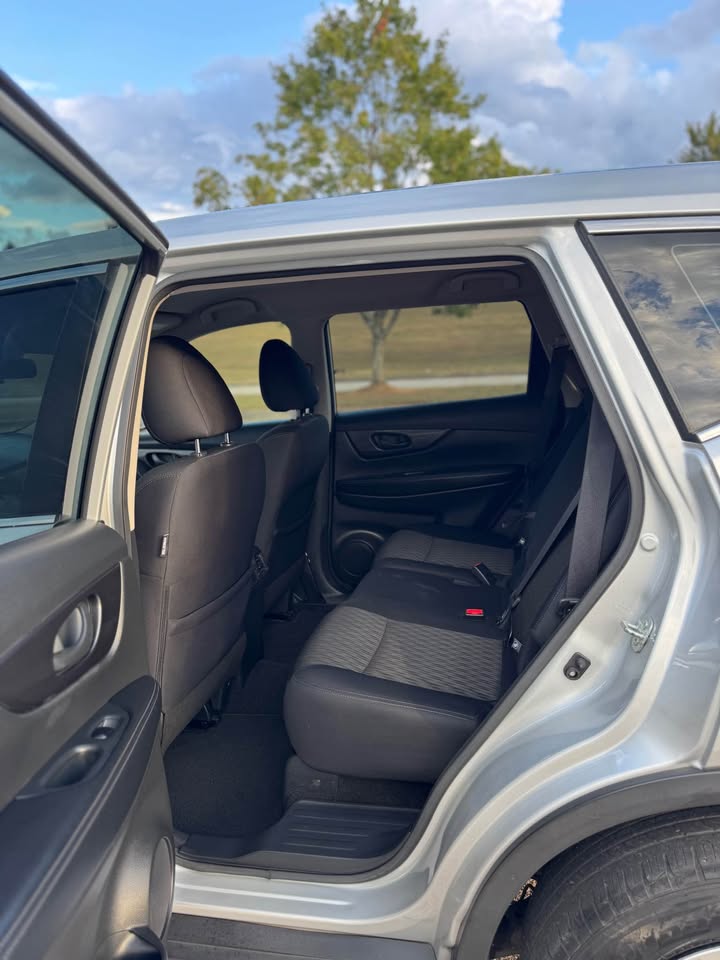 Nissan Rogue S (2020) - Gasoline