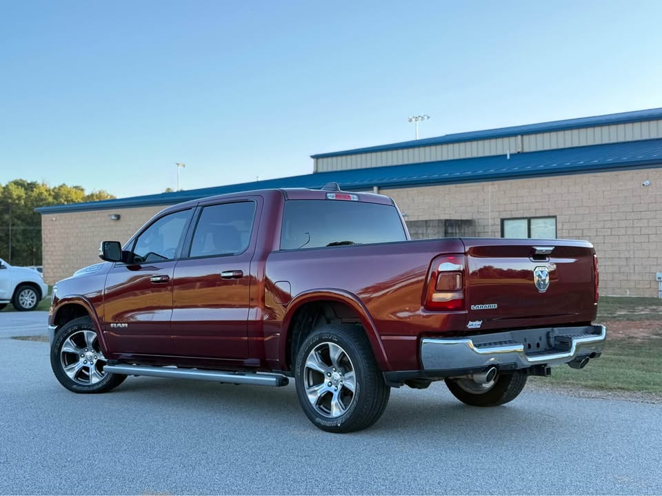 Ram 1500 Crew Cab Laramie (2019) - Gasoline