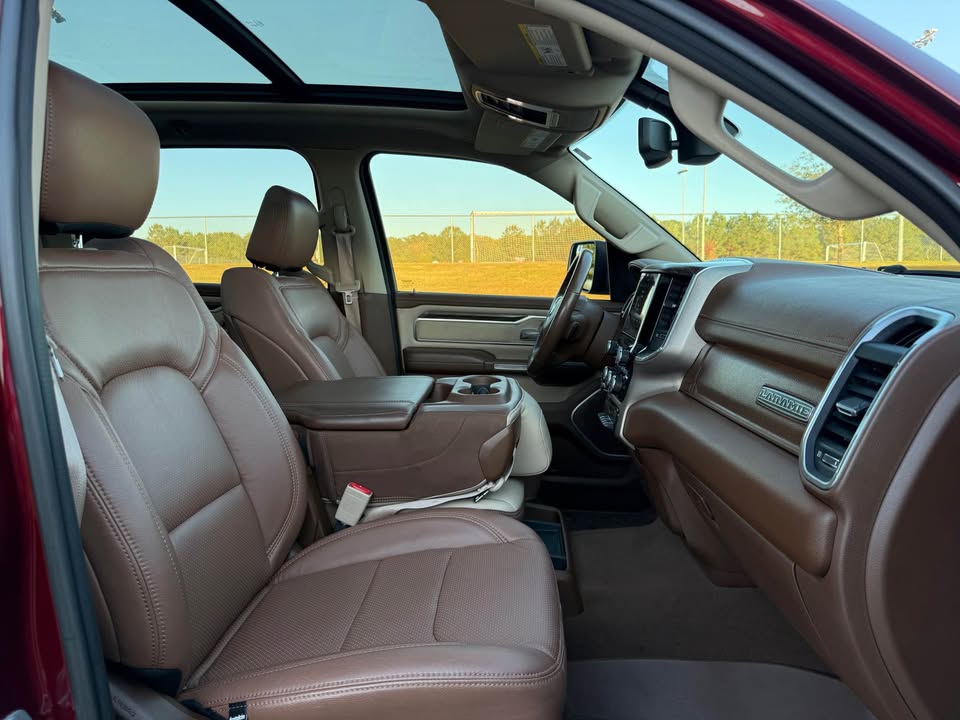 Ram 1500 Crew Cab Laramie (2019) - Gasoline