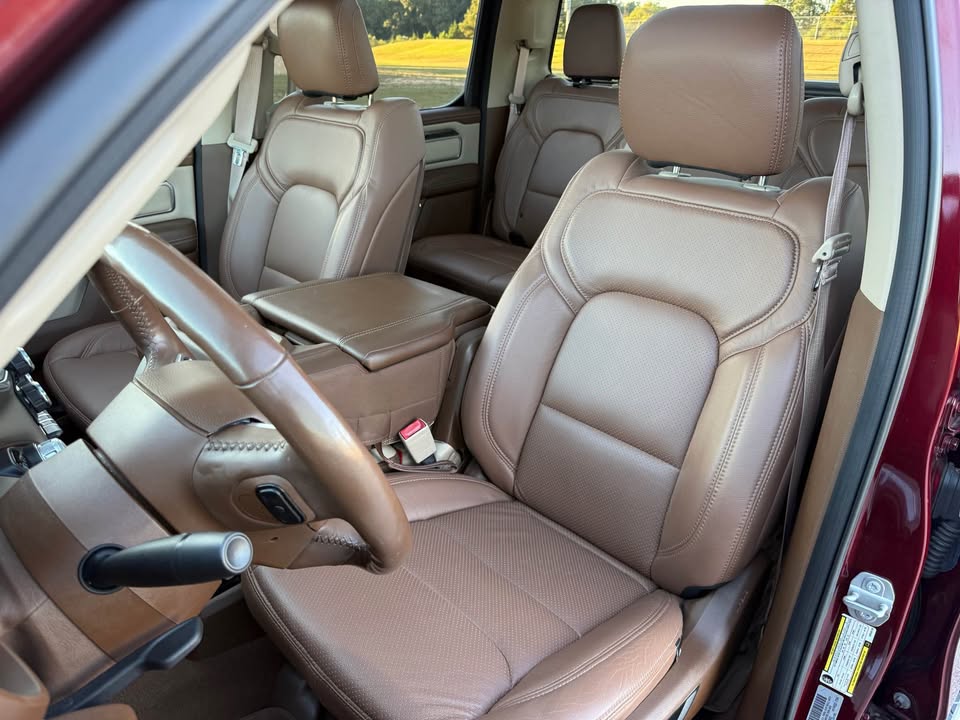 Ram 1500 Crew Cab Laramie (2019) - Gasoline