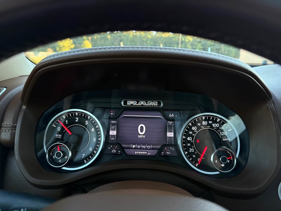 Ram 1500 Crew Cab Laramie (2019) - Gasoline