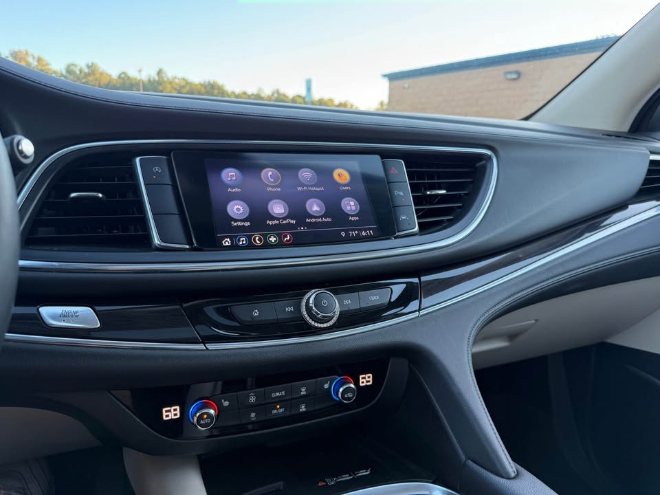 Buick Enclave Essence (2022) - Gasoline