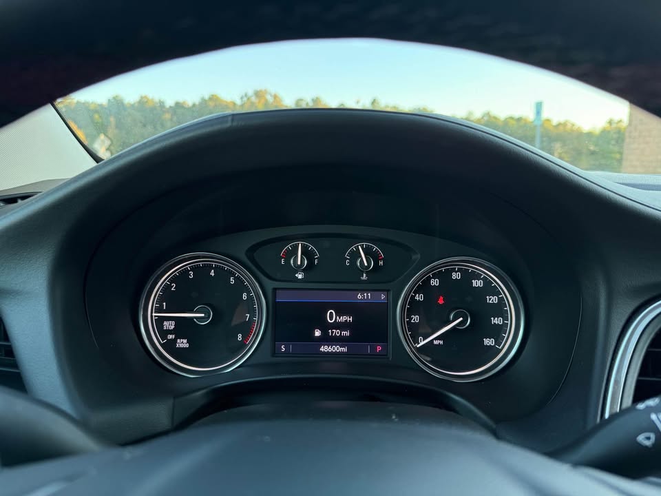 Buick Enclave Essence (2022) - Gasoline