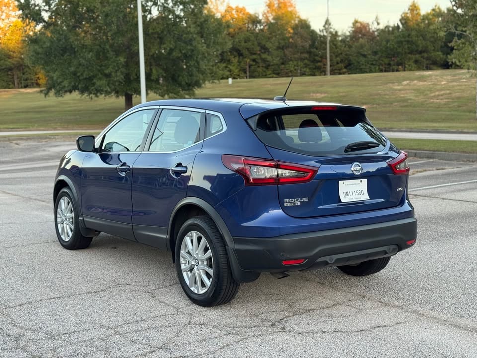 Nissan Rogue Sport S (2022) - Gasoline