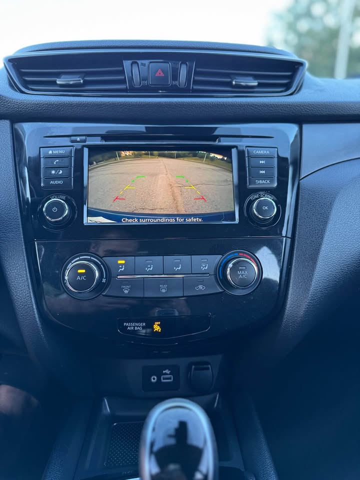Nissan Rogue Sport S (2022) - Gasoline