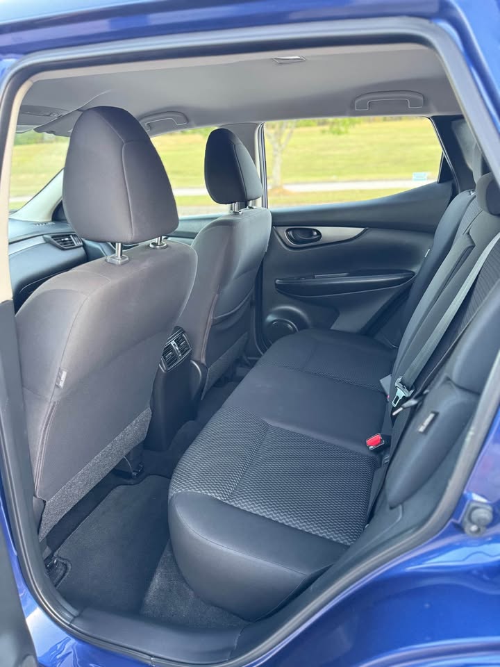 Nissan Rogue Sport S (2022) - Gasoline